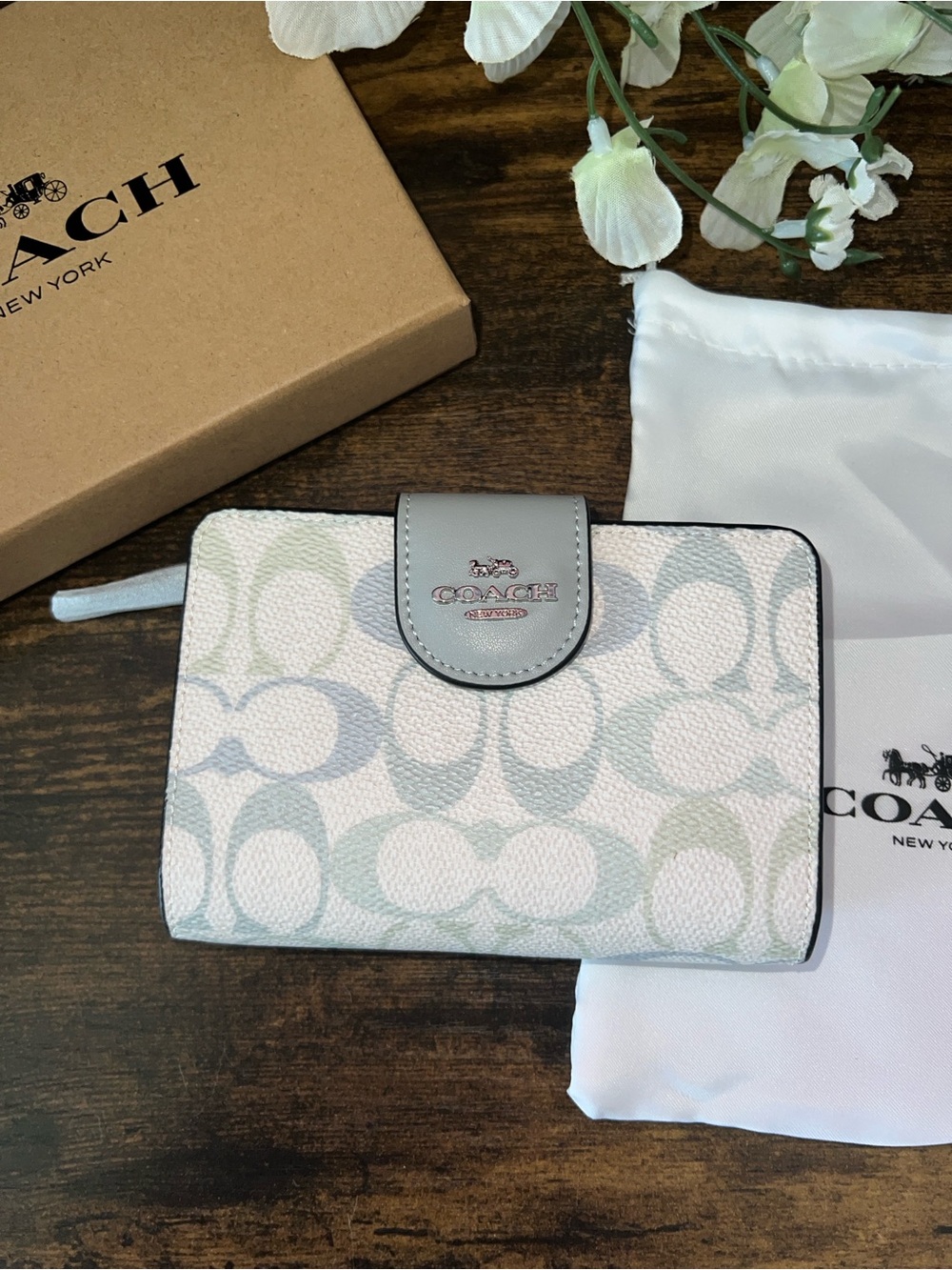 New Coach Medium Corner Zip Wallet in Pretty Signature Canvas